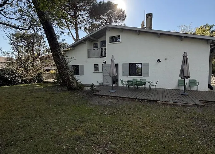 Bask'aise O Pyla Villa